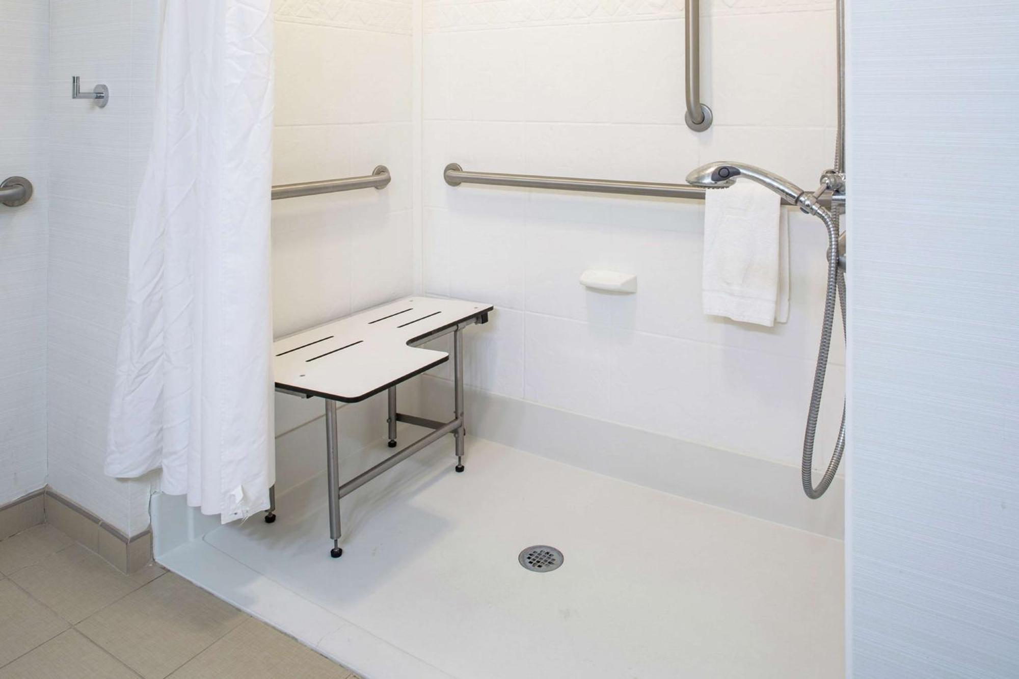 Hampton Inn Limerick Kültér fotó